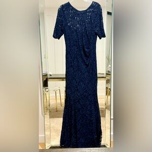 Chic Navy Lace Maxi Dress